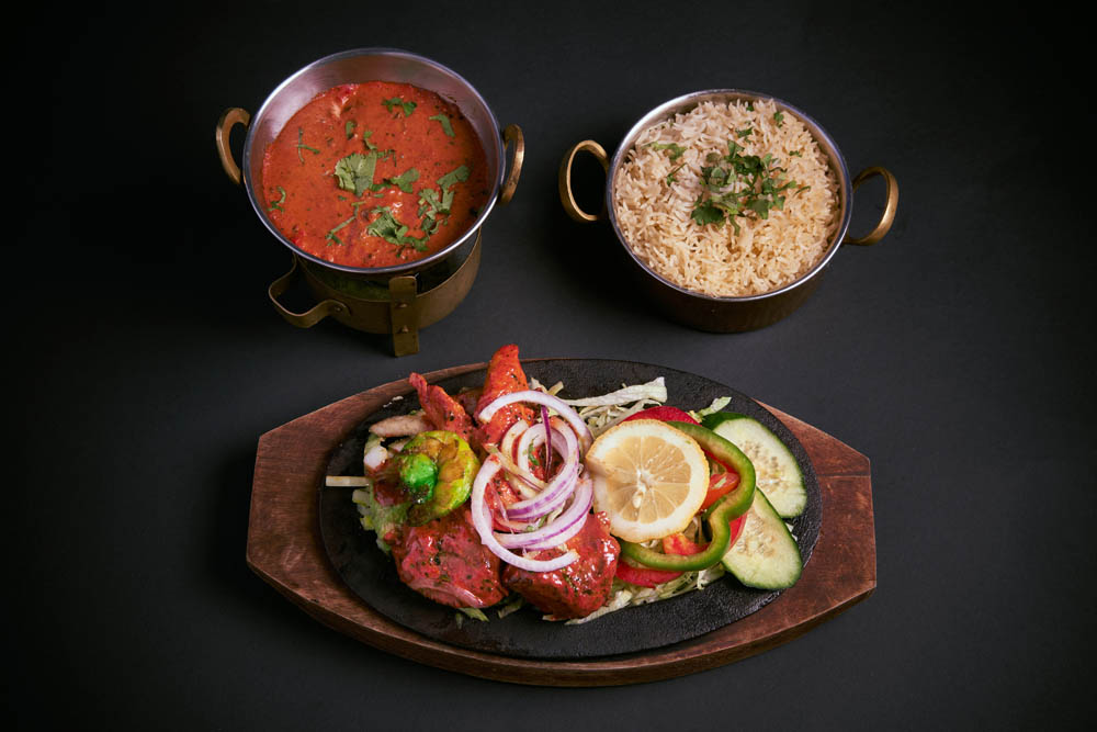 12.  Tandoori Mix Grill Sizzler /279,-   Forskjellige utvalg av tandoori retter med vanlig nan, ris, salat og saus Different choices of tandoori tikkas served with plain nan, rice, salad and saus *Lactose