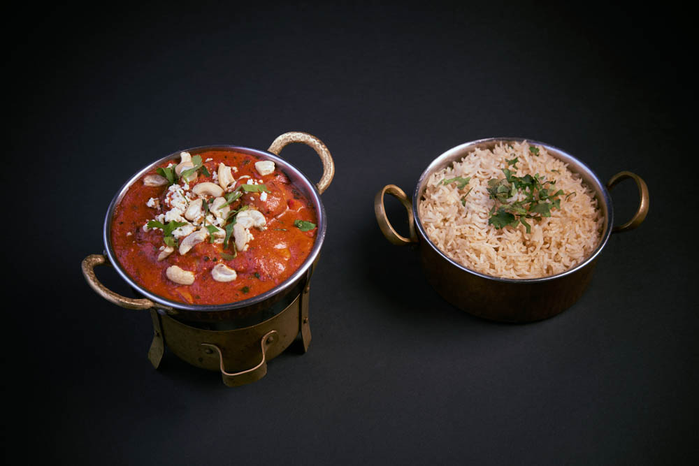 19.  Murg Tikka Masala /229,- Kylling tikka tilberedt i fyldig masala saus. Chicken tikka cooked in masala sauce. *Lactose, Nuts