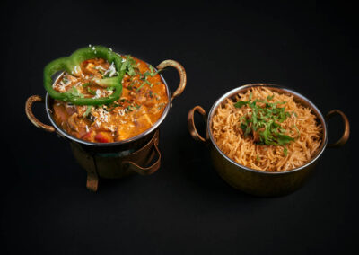 34.  Kadai Paneer /219,- Hjemmelaget ost kokt i aromatisk masala saus med paprika og løk. Cottage cheese cooked in aromatic masala sauce with capsicum and onions. *Lactose, Nuts