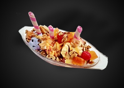 51.  Sweet Dreams /89,- Iskuler med krem og nøtter Ice cream with fresh cream and nuts